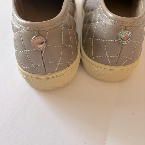 Steve Madden| Steve Madden tan quilted sneakers size 7.5M - Picture 11 of 11